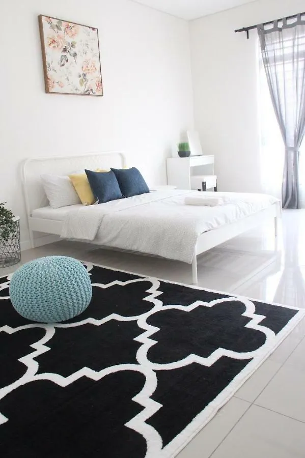 Hfhut Homestay @ 10Minklia, Sepang Apartment